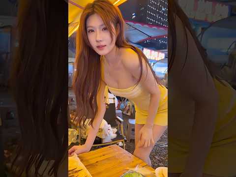 新来了个服务员 thumbnail