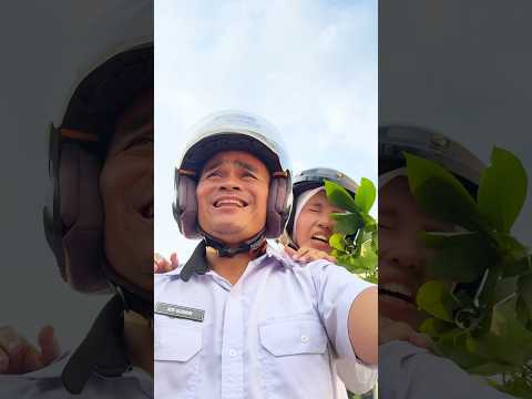 Akhir nya babeh sama si miing bisa juga ngikutin tren ini 🕺💃😄🤪 #funny #comedy thumbnail