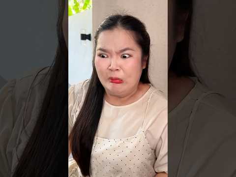 THE GREEDY GIRL WRONGLY ATE DOG FOOD 🥲 #funny #shorts thumbnail