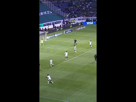 ¡Atajadón de Afena-Gyan y Ghana se salva del gol! #shorts thumbnail