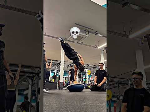 I made them SHOCKED 💀 (The end 🤯) #calisthenics #motivation #gym #gymmotivation #streetworkout thumbnail