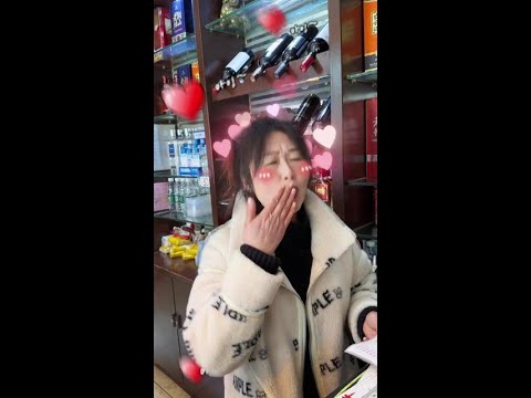 情人节关我什么事啊@抖音小助手 #老板娘日常 #餐饮搞笑 #搞笑 thumbnail
