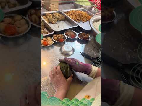 The Dragon Boat Festival is almost here — come take a look at how zongzi are made 🥢🌿 thumbnail