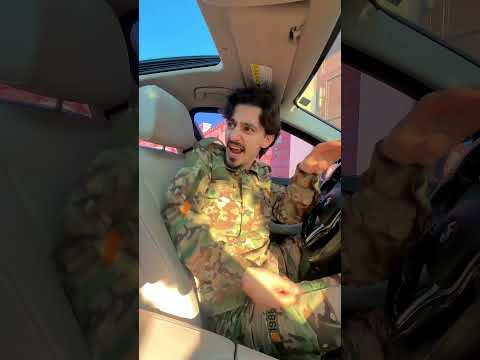 أكلوا الآيسكريم في سيارة 😱 وصدمة عمو الشرطي !!! thumbnail