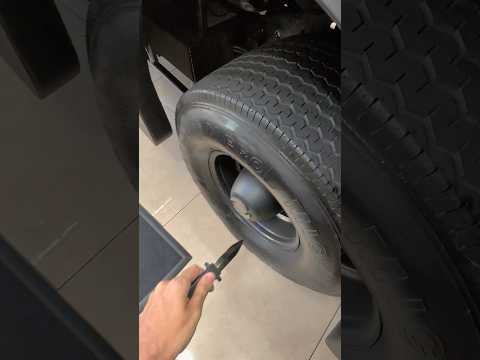 Furando o pneu do carro que eu queria comprar thumbnail