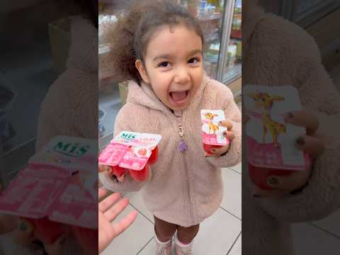 Market çalışanı bize kızacak kaç buradan kaç😂 #aboneolmayiunutmayin #keşfetbeniöneçıkar #funny thumbnail