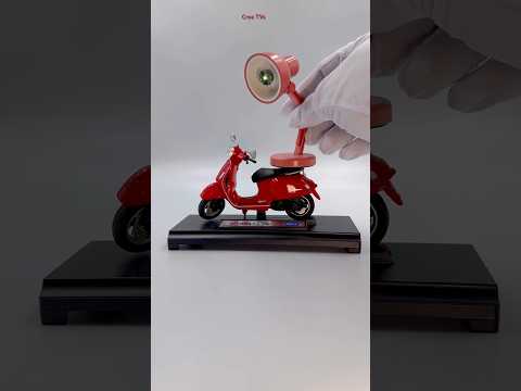 Welly Vespa Gts 125cc 2017 Red Spoof Red Luxo Lamp #shorts thumbnail