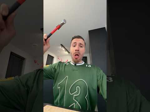Rutger slaat zijn hand kapot! 🤯 thumbnail