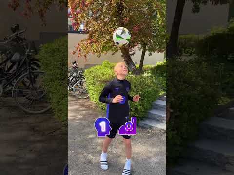 HUR MÅNGA TROR DU ATT DU SKULLE KUNNA GÖRA??⚽️ I betalt samarbete med #headandshoulders #ad thumbnail