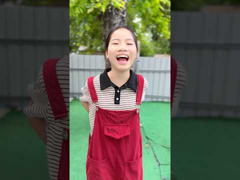 พี่นาวเป็นไก่ กำลังออกไข่ #ตลก #โบ๊ะบ๊ะshorts #พี่นาว thumbnail