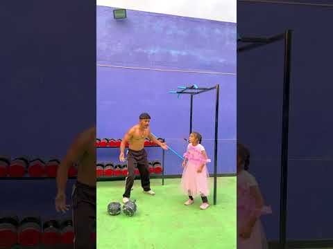 Dumbbell tod diya bhai ne.??? #shortvideo #funnyvideo #funnyshorts #comedyvideos #funny thumbnail