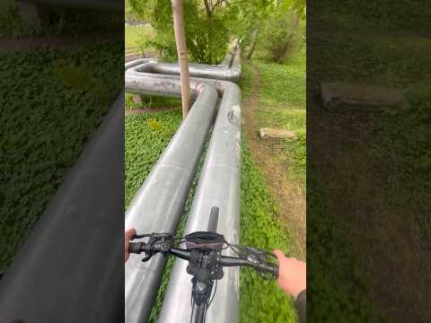 ЗАЕХАЛ С ПРИКЛЮЧЕНИЯМИ НА ВЕЛОСИПЕДЕ #shorts thumbnail