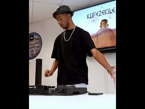 VMG Presents Baby Momo - Kufezekile II (DJ Set) #newmusic #music thumbnail