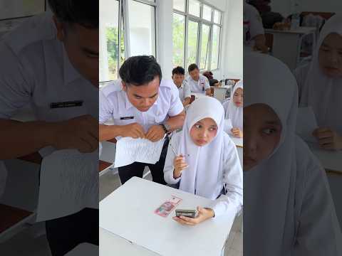 Jangan di tiru ya guru2 sejagat raya !! 🙈 #funny #comedy thumbnail