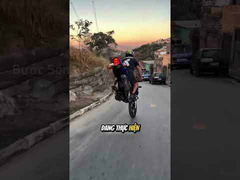 Có Người Nói Rằng Anh Vẫn Còn Đang Lái Xe thumbnail