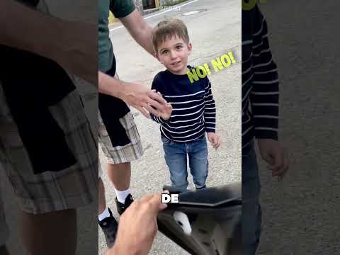 Cet homme a montré sa supercar à l'enfant 😯 thumbnail