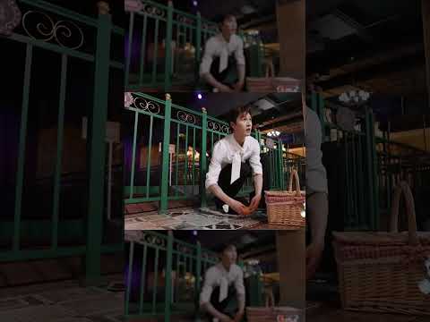 金蛋就这样和李昀锐擦肩 #奔跑吧 #奔跑吧14 thumbnail