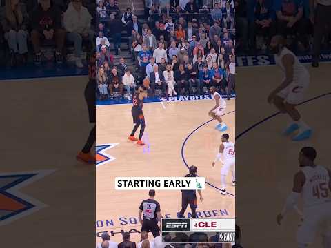 The Knicks flexing their muscles early in Game 2 thumbnail