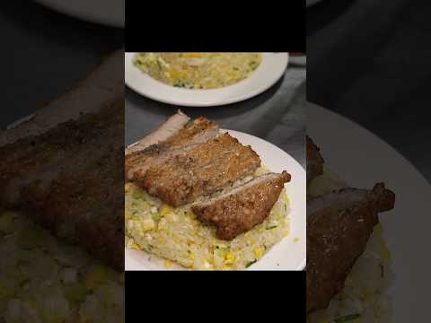 Red-Hot Wok! 300 Bowls a Day Pork Chop Fried Rice (每日 300 碗的排骨炒飯鍋氣) thumbnail