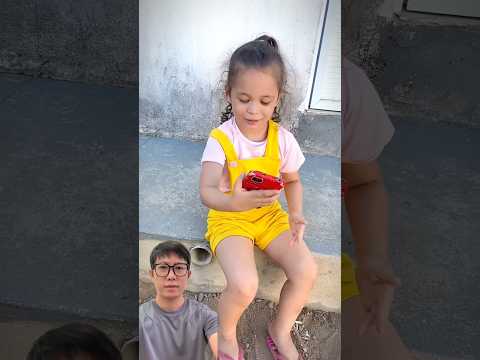 Cô bé can đảm #trending #trendingshorts #trendingvideo #shorts #shortsviral #viralshorts thumbnail