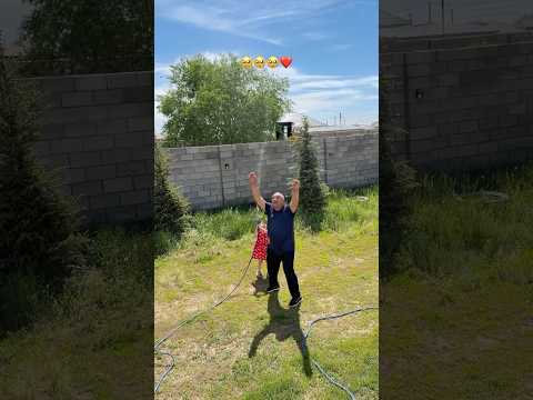 Дедушка попал под горячую руку 😂🚿🫂 thumbnail