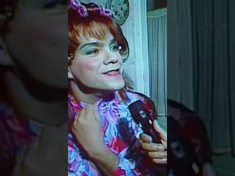 La dame espère rencontrer Sabatier... mais elle retrouve son mari à la place... #shorts thumbnail