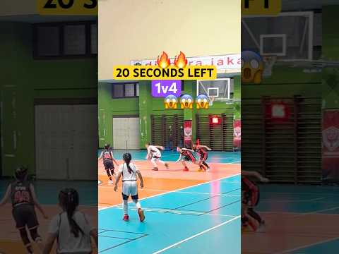 When you have 20 seconds left and 4 PEOPLE GUARDING YOU 😱🤯 #shorts #ballislife #basketballshorts thumbnail