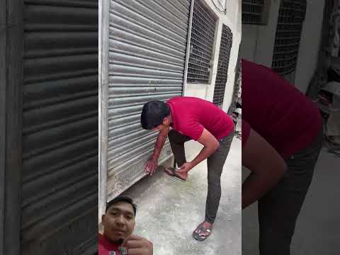 Ada yang masuk warung!#shortvideo thumbnail