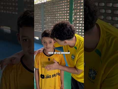 O CAMISA 10 DO NOSSO TIME ENSINOU MEU IRMÃOZINHO A GANHAR X1! thumbnail