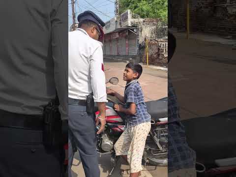 Parents ध्यान दें! बच्चों को Bike देना सही नहीं है! 🪖🏍️ #motorcycle #indiatraffic #shorts thumbnail