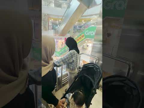 Rose pertama kali naik lift thumbnail