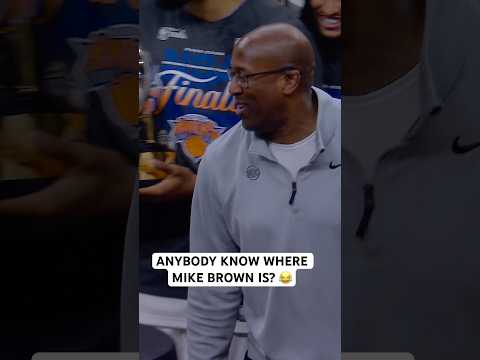 “Mike, Mike, Mike, Mike” Knicks players calling Mike Brown up 😂 thumbnail