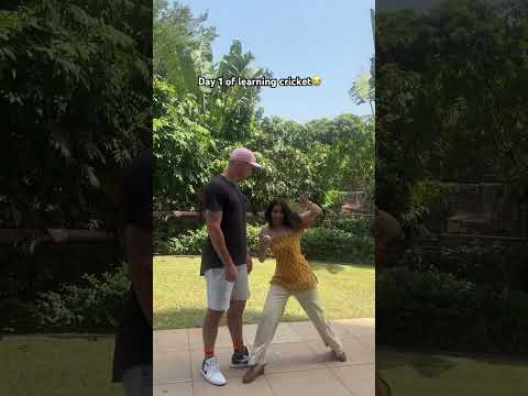 Did some iconic bowling in front of the amazing KP! He is so fummy ?@kptheswitch @GoogleIndia thumbnail
