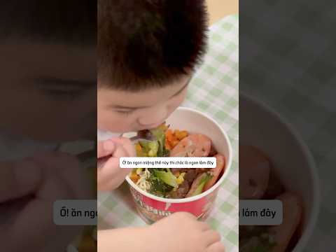Bữa ăn trưa của 1 lớp mẫu giáo #shorts thumbnail
