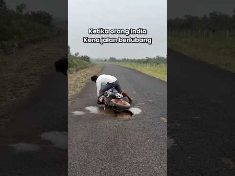 Benerin jalan sendiri #automobile #motoroffroad #modifikasimotor #youtubeshorts thumbnail