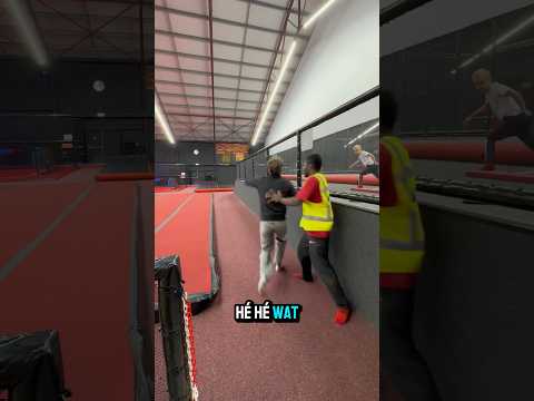Er uit gestuurd… (trampolinepark) thumbnail