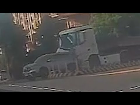 【車禍影片】砂石車煞不住，但那邊有停止線嗎？（2026.05.25 新北市五股區新五路二段 thumbnail