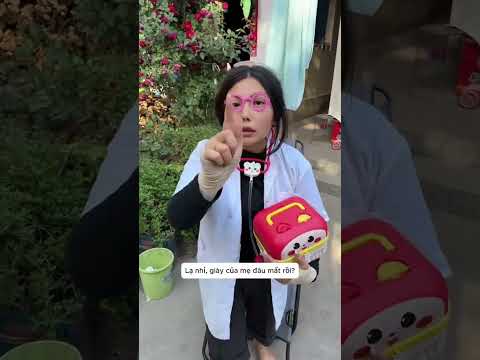bố mẹ bận công việc không chơi với con thumbnail