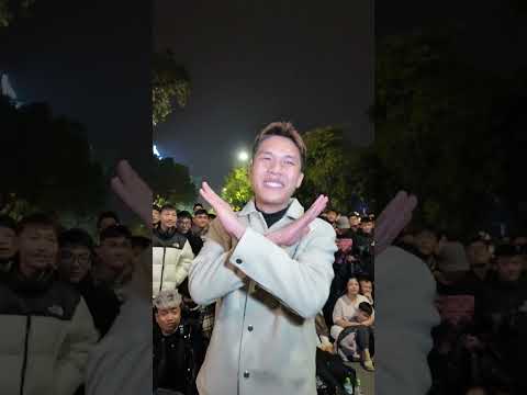 Cũng phải có lốp dự phòng chứ... là sao ? thumbnail