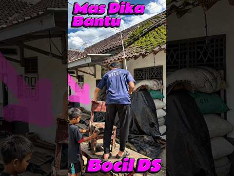 Mas Dika bantu Bocil DS #comedy #minivlog #anakdesa #layangan #rumah thumbnail