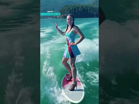 High Heels Surfing ? thumbnail