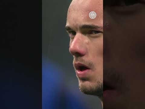 The magic of Wesley Sneijder against Siena ✨ Follow us for more Cambodia-related content 🇰🇭 thumbnail