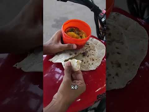 Làm tất cả mọi thứ khi ngồi trên xe 😂 thumbnail
