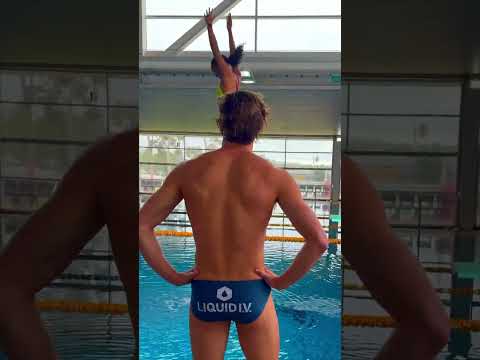 Diving with Latisha thumbnail