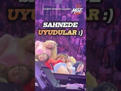 Sahnenin Ortasında Uyudular ??cr:hotmomsdaught3r #manifestgirls #manifam #shorts thumbnail