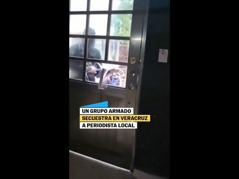 MÉXICO | Grupo armado secuestra periodista en Veracruz | EL PAÍS thumbnail