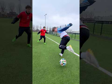 CAN YOU DO THIS VIRAL VINI JR SKILL? thumbnail