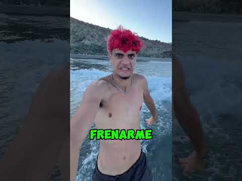 VOY a BUSCAR TIBURONES al MAR! thumbnail