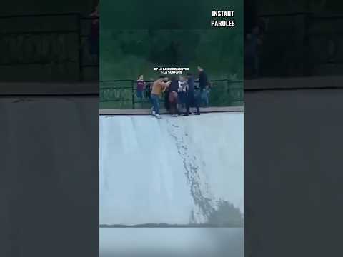 Ces personnes qui se sont mobilisées pour ce chien reçoivent une surprise spéciale 10 ans après thumbnail