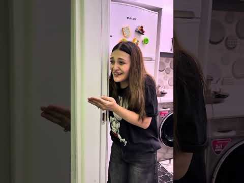 Kezban abisinin tişörtüne acı biber sürdü #shortsvideo thumbnail